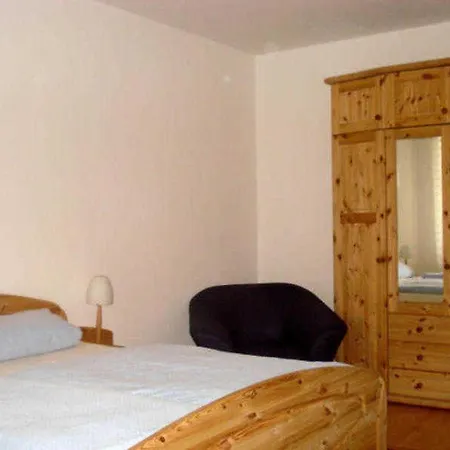 Haus Lindenhof - Strandstrasse Apartman Müritz